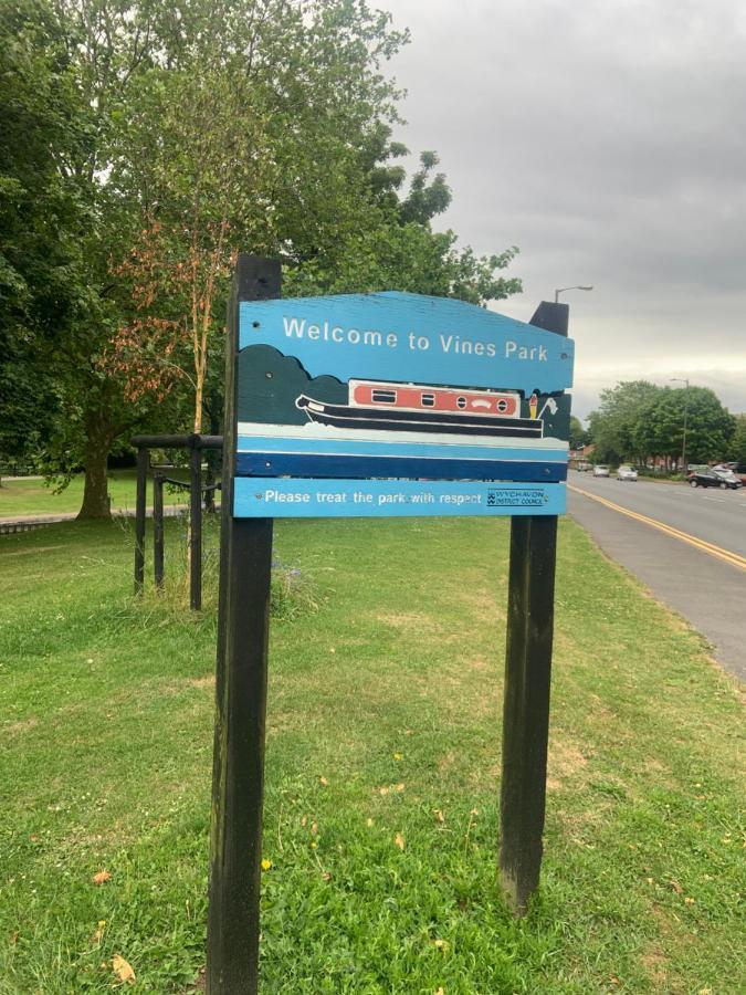 Enjoy Your Stay At Chorley Road Droitwich Eksteriør bilde