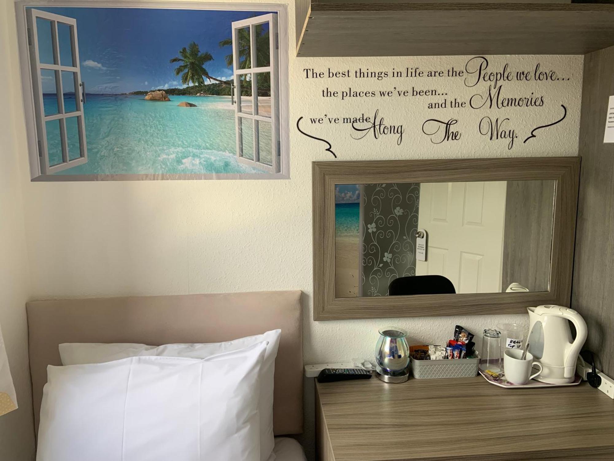 Enjoy Your Stay At Chorley Road Droitwich Eksteriør bilde