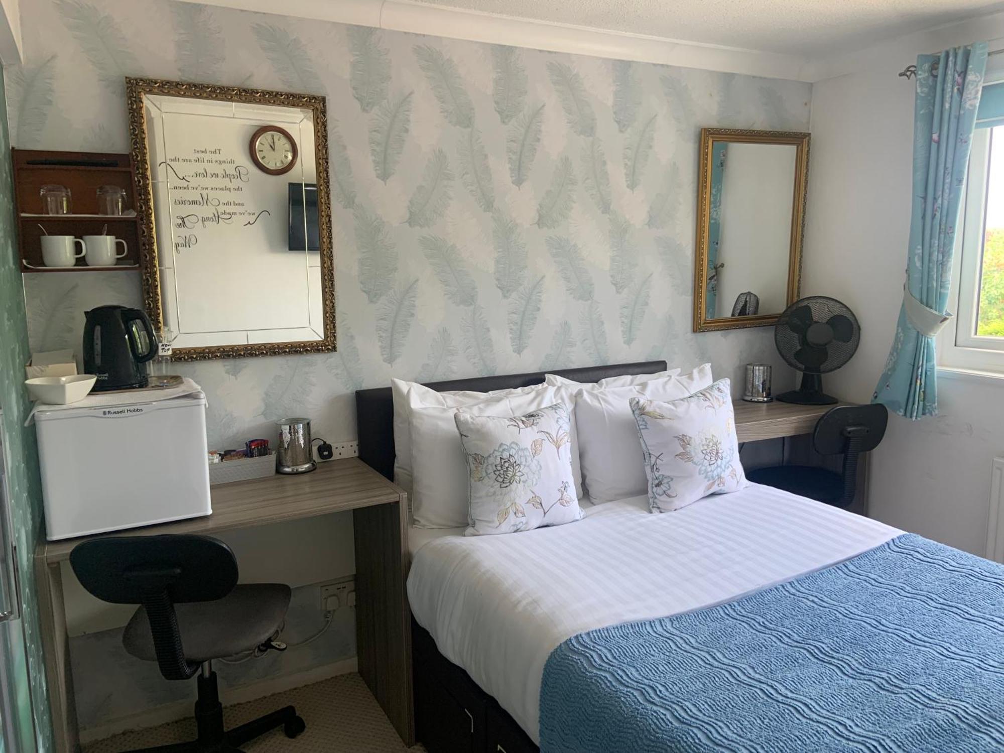 Enjoy Your Stay At Chorley Road Droitwich Eksteriør bilde