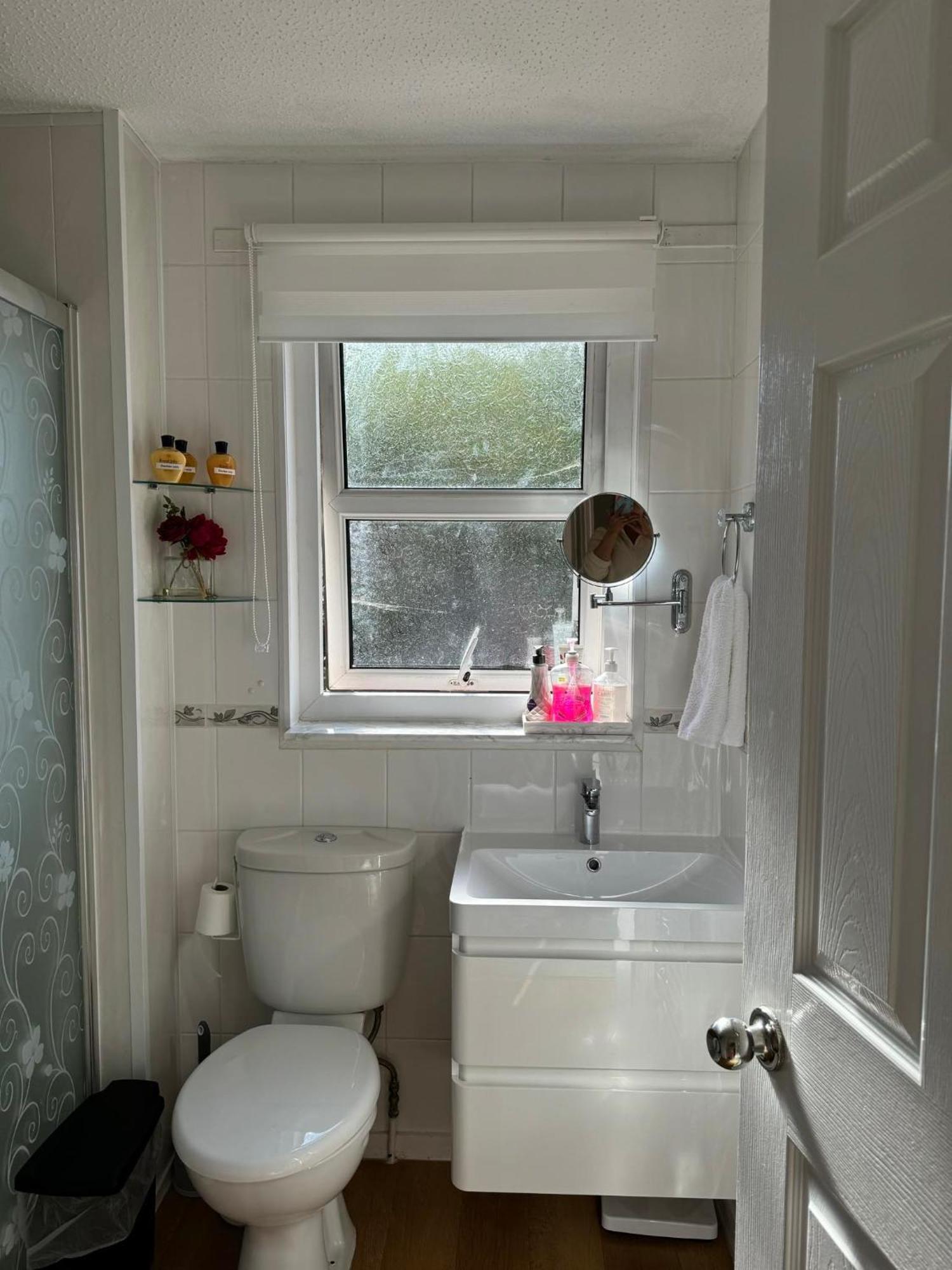 Enjoy Your Stay At Chorley Road Droitwich Eksteriør bilde
